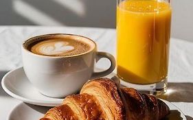 Premium Hotel Saigon - Ben Thanh Market